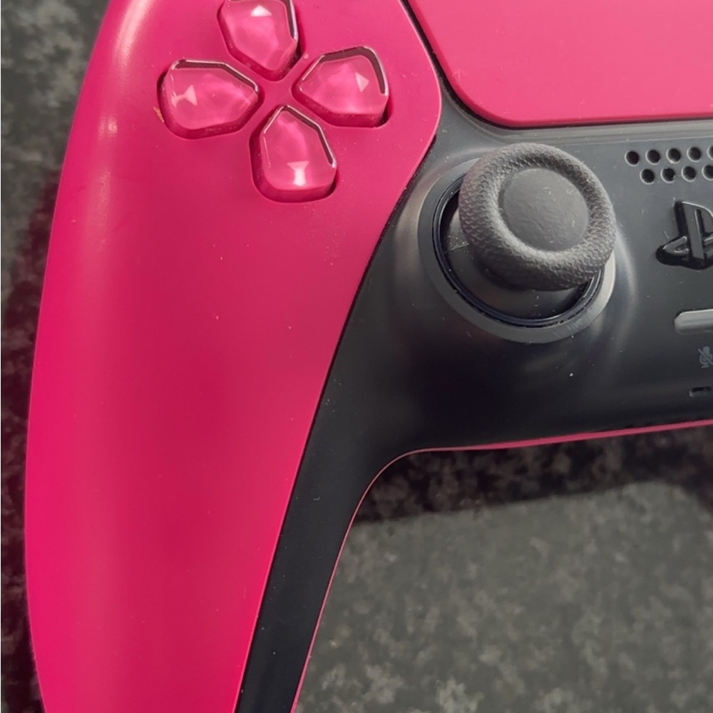 Rare Limited Edition - Sony DualSense Controller - Bright Pink - Picture 4 of 7